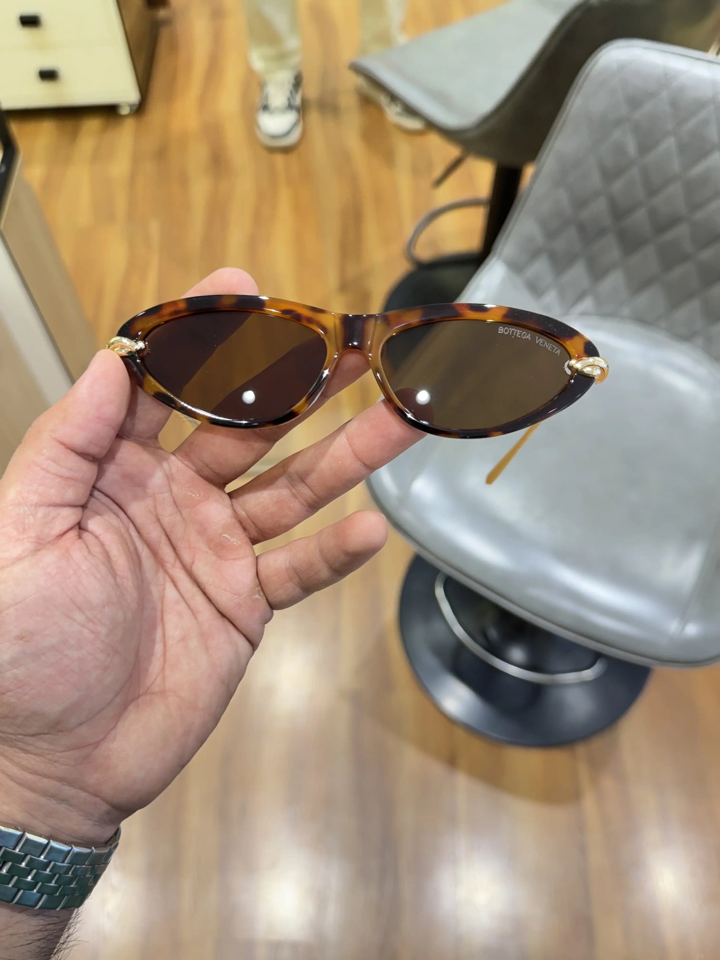 bottega_veneta_9151_gold_tiger_brown