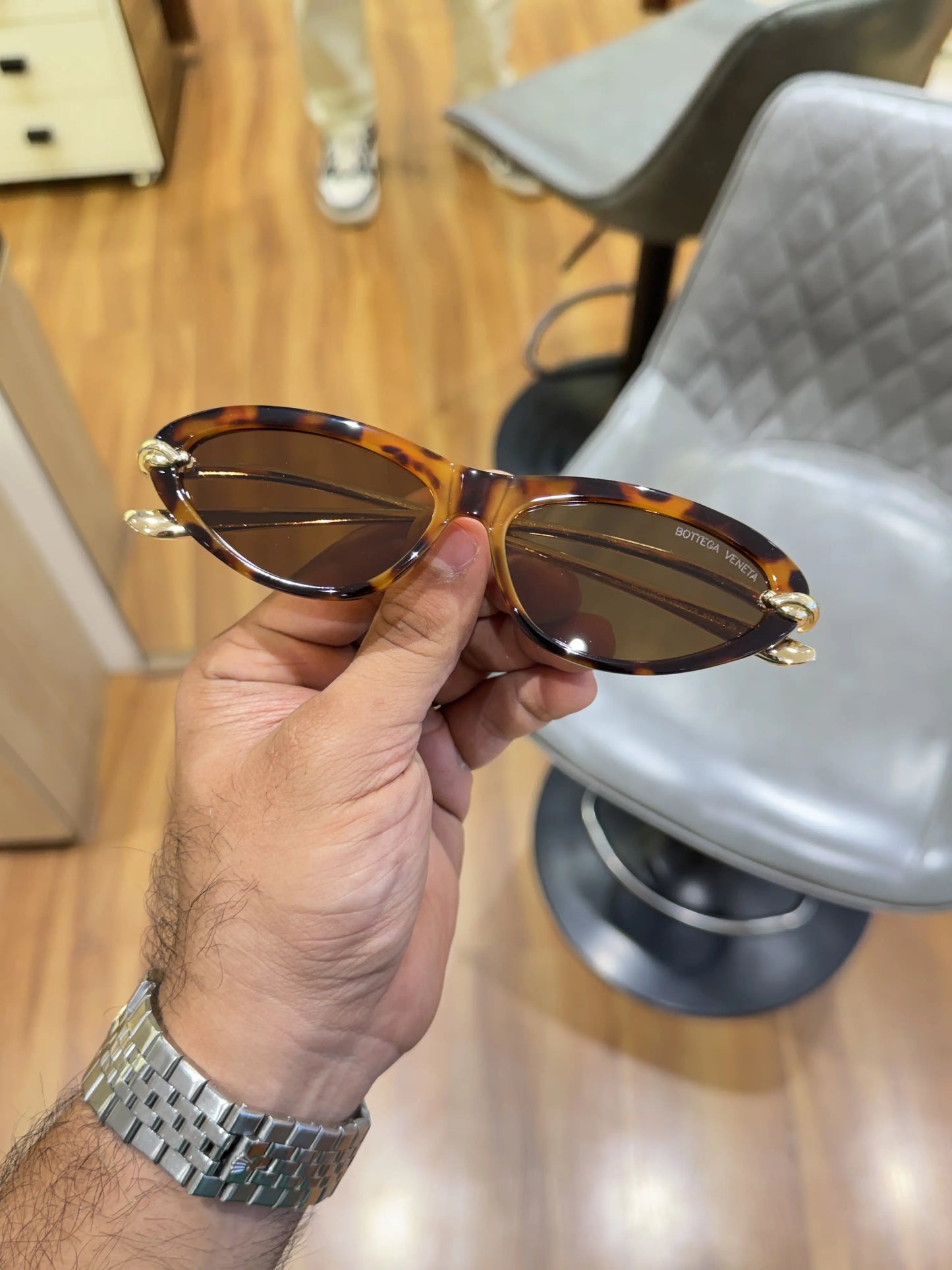 bottega_veneta_9151_gold_tiger_brown