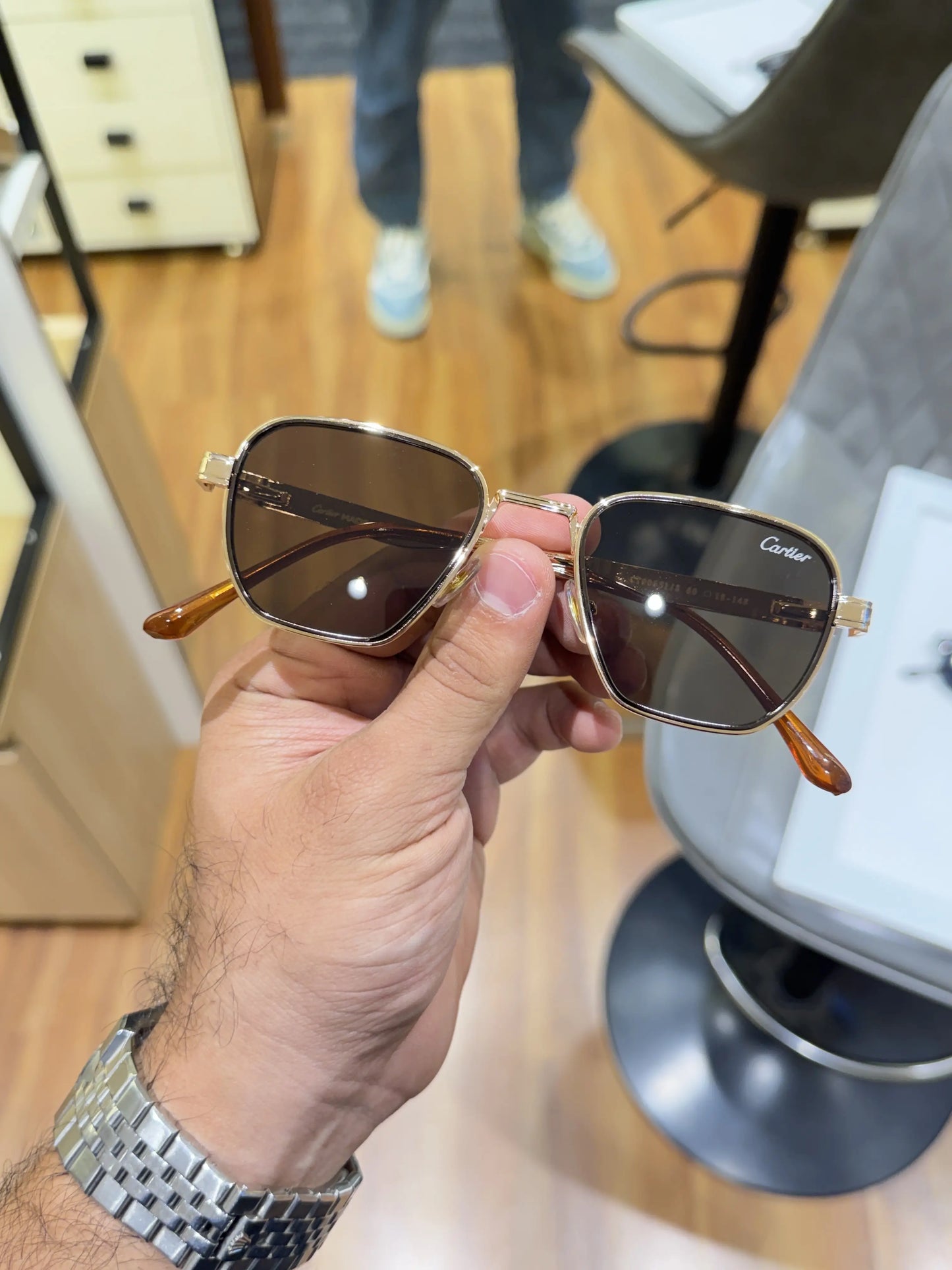 Cartier_00651_gold_brown