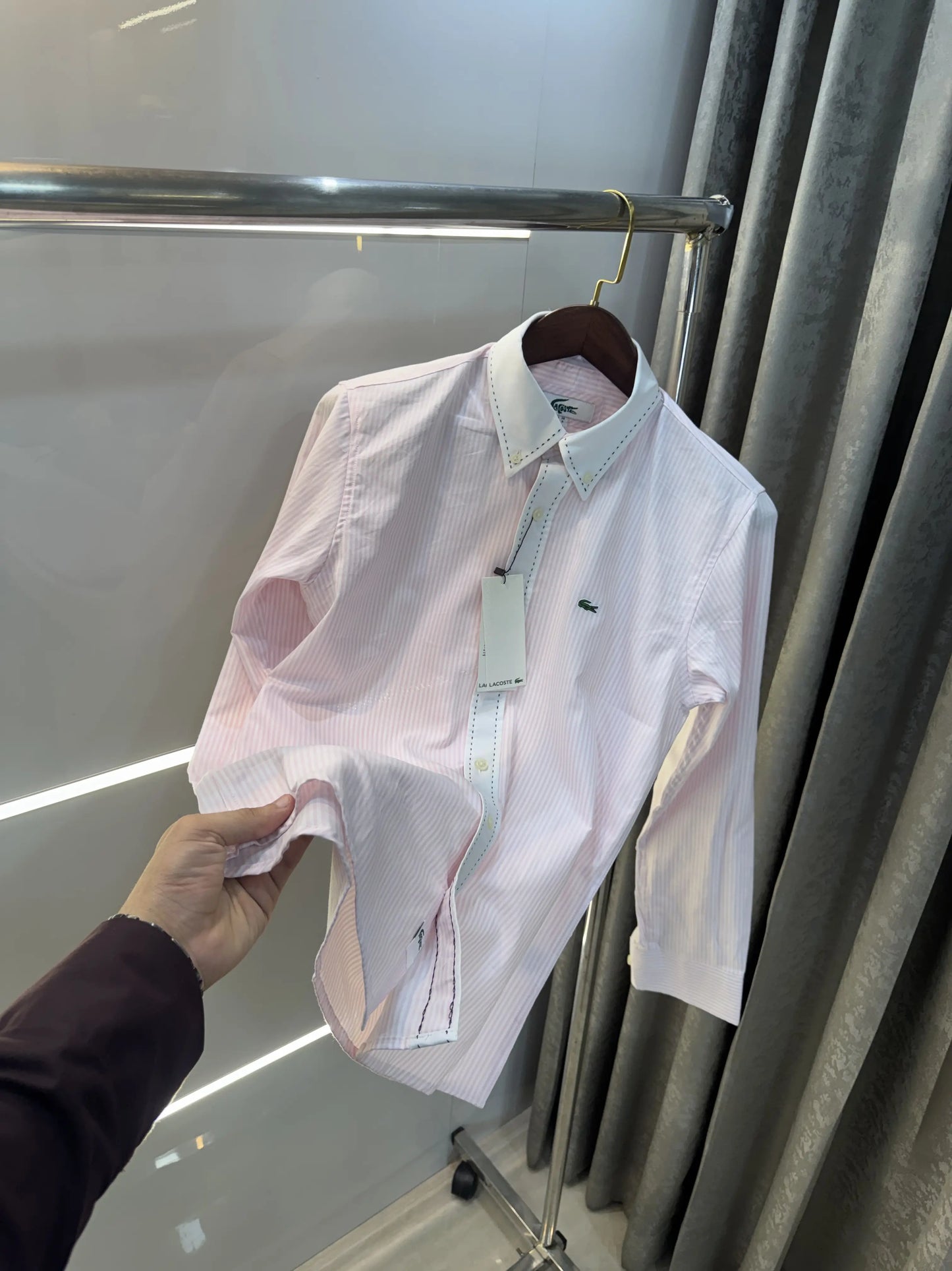 Lacost e Pink Embroidery Logo Premium Oxford Shirt