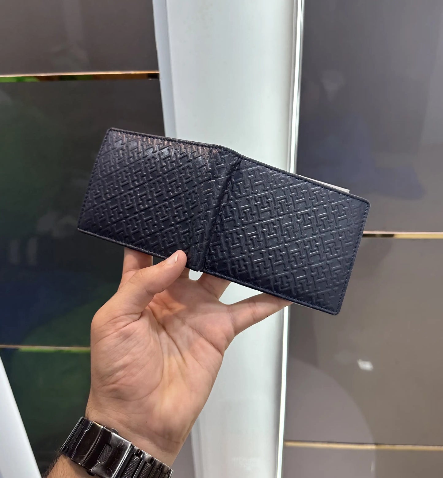 Tommy Hilfige r Navy Monogram Premium Wallet t213