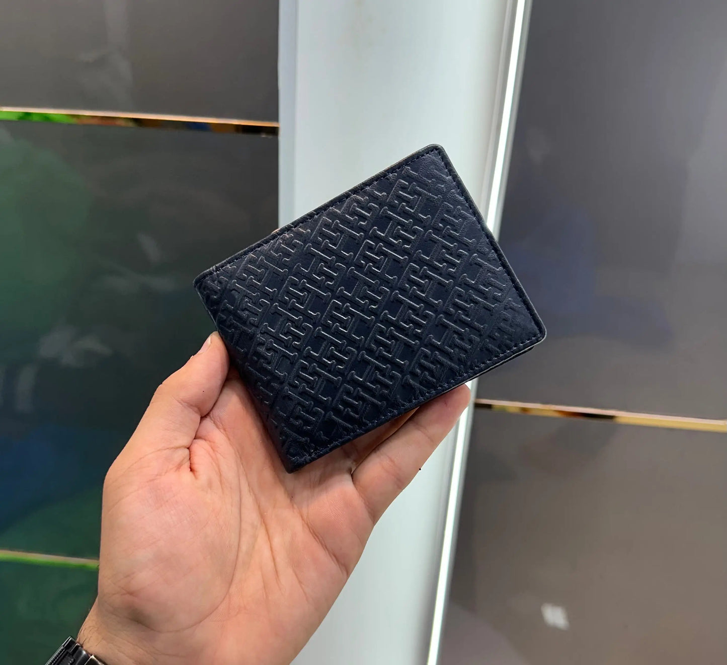 Tommy Hilfige r Navy Monogram Premium Wallet t213