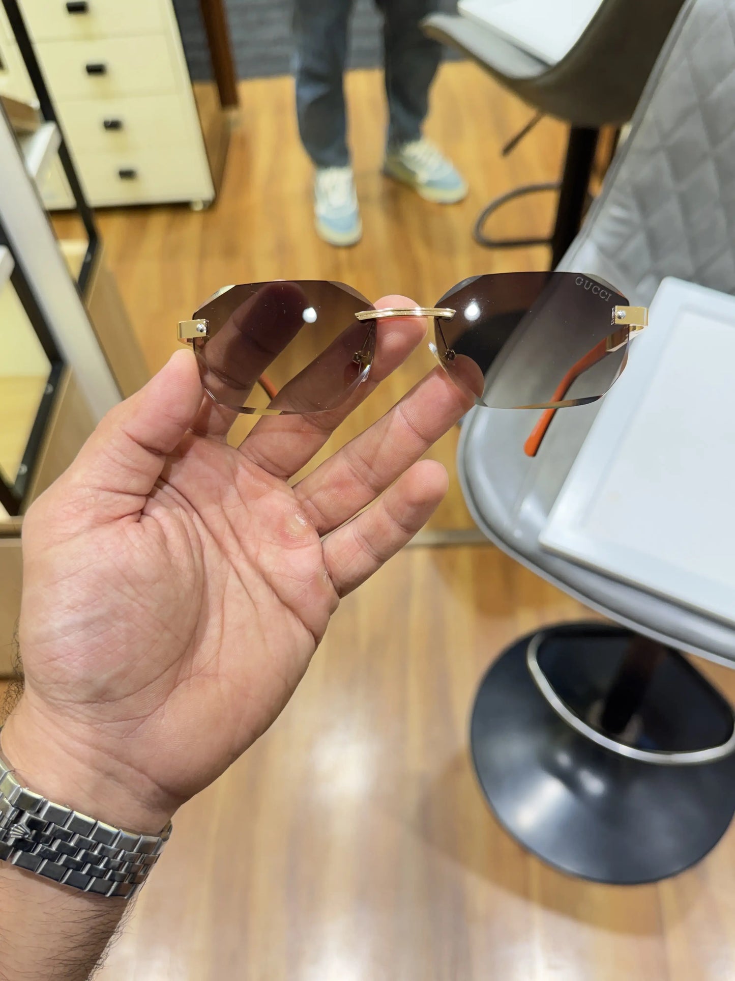 Gucci_2312_gold_brown