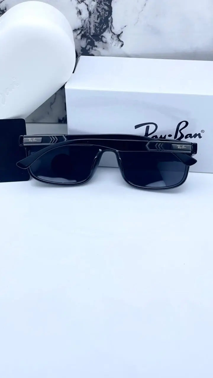 Rayban 5681 black