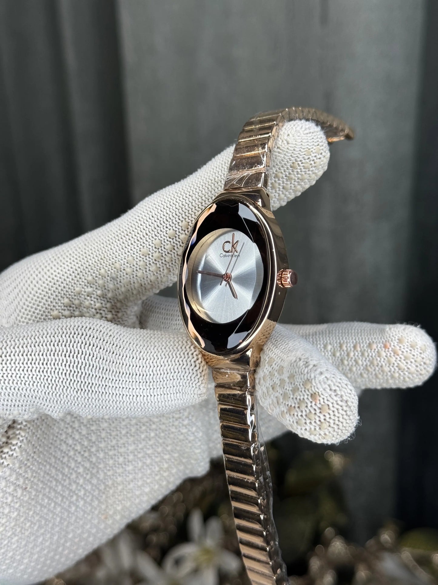 Calvin Klei n Oval Copper White Premium Watch
