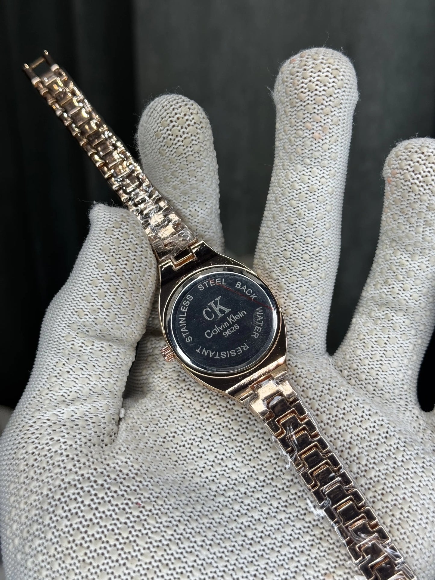 Calvin Klei n Oval Copper White Premium Watch