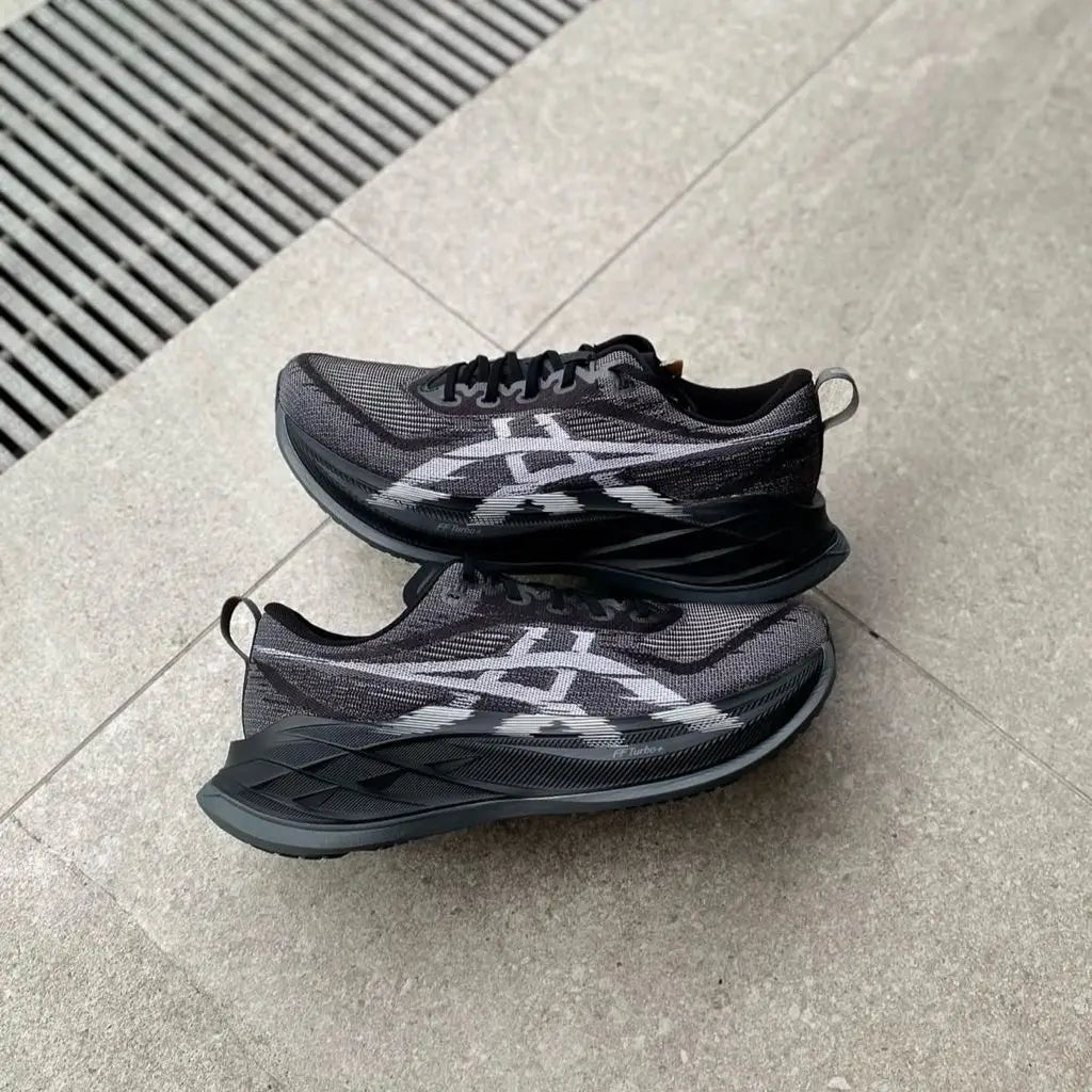 Asics_Superblast 2 Black White