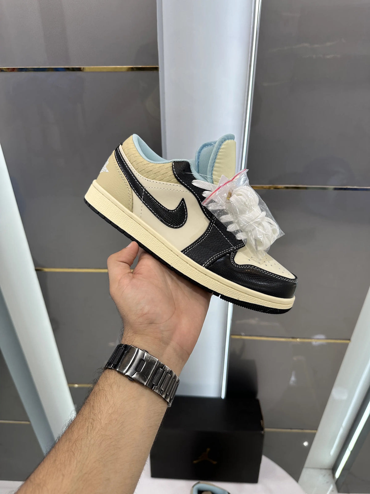Nike_Air Jordan 1 Low SE Coconut Milk Black Muslin