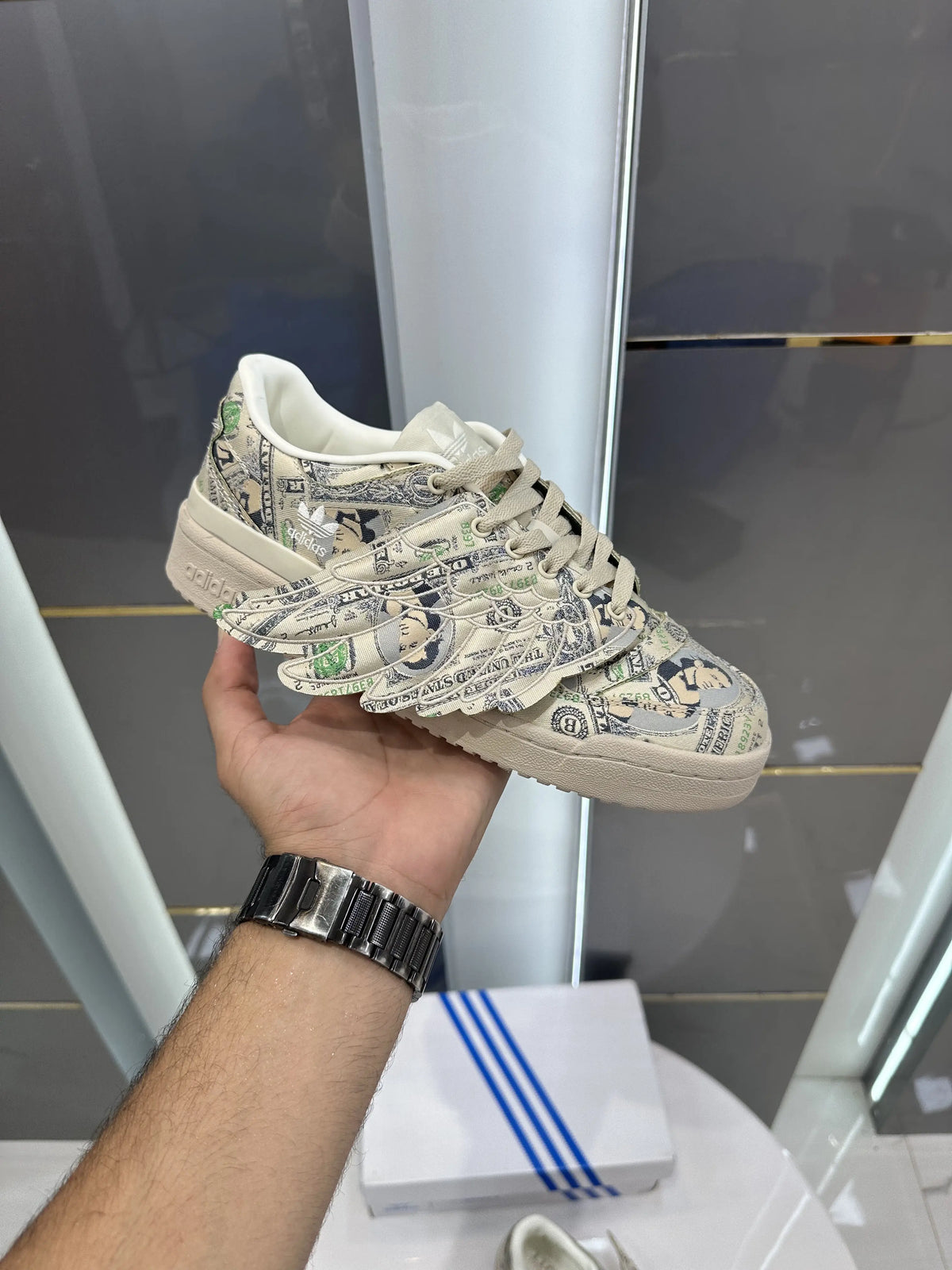 Adidas_Forum Wings 1.0 Low Money By Jeremy Scott Sneakers