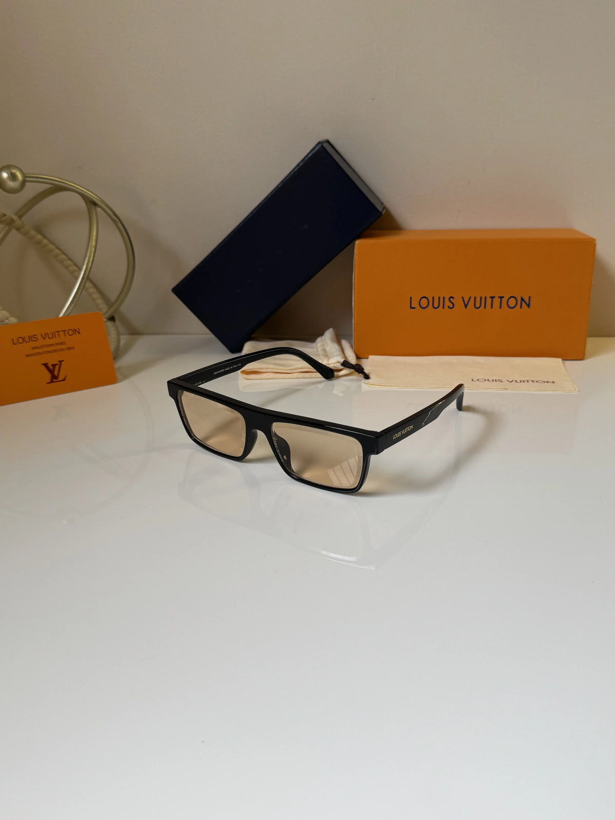 Louis_Vuitton_6002_Peach_Black