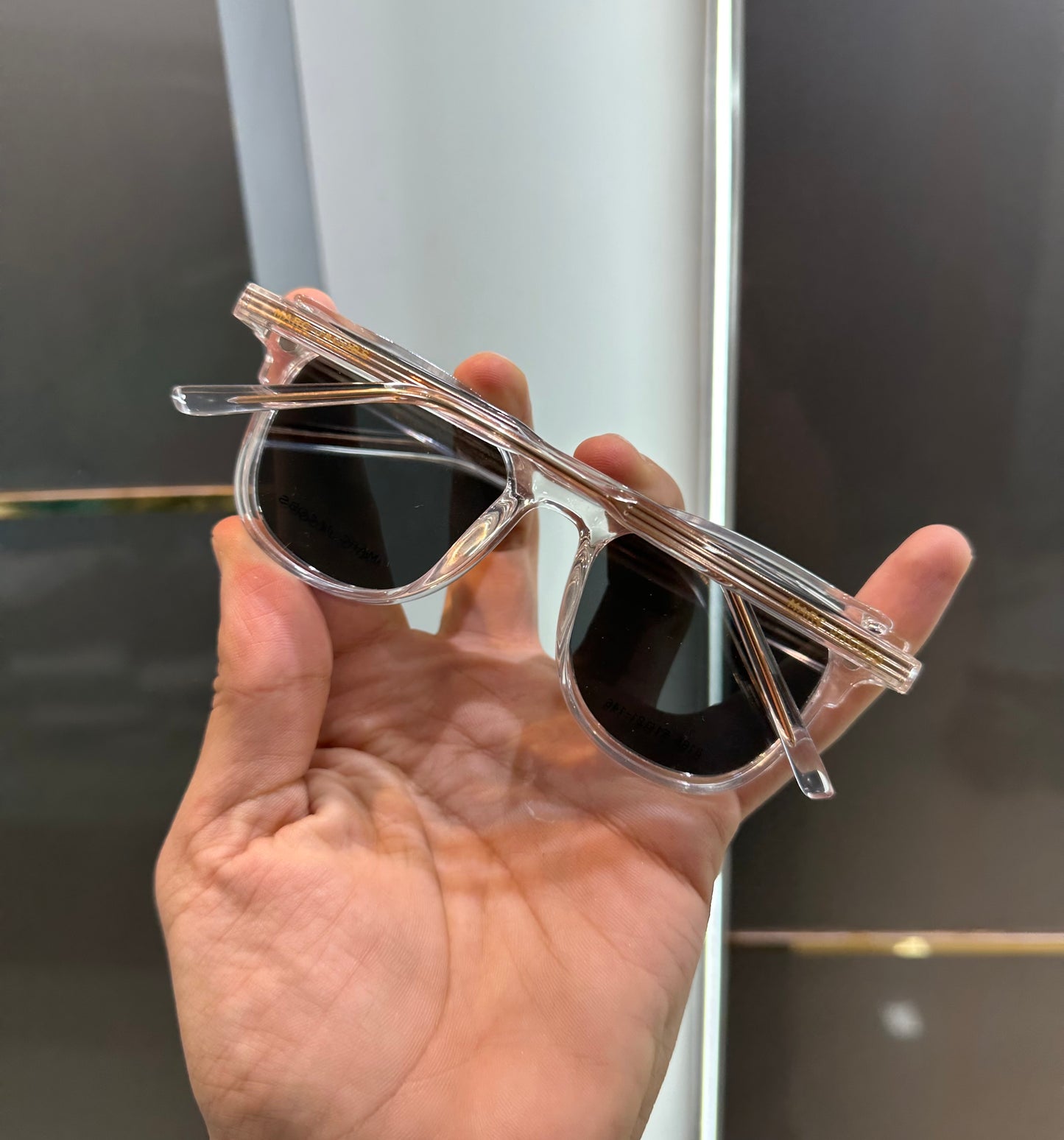 Marc Jacob Two In One Black Limited Edition Luxury Shade With Original Packing