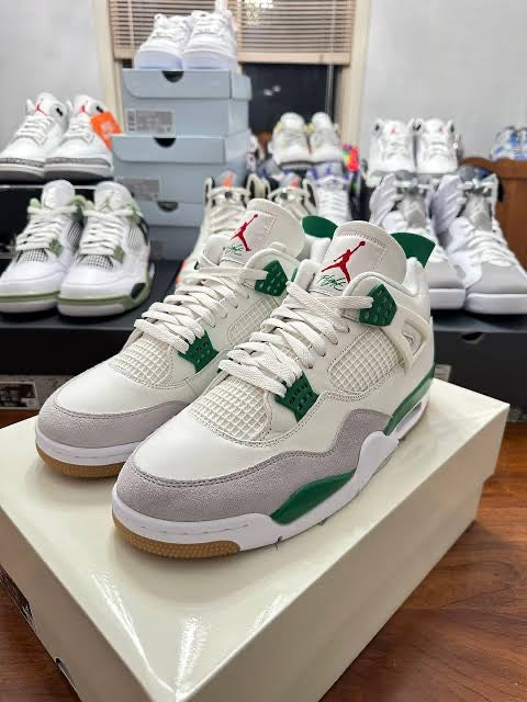Air Jordan Retro 4 Pine Green Semi UA Quality Premium Sneaker with Og Boxl