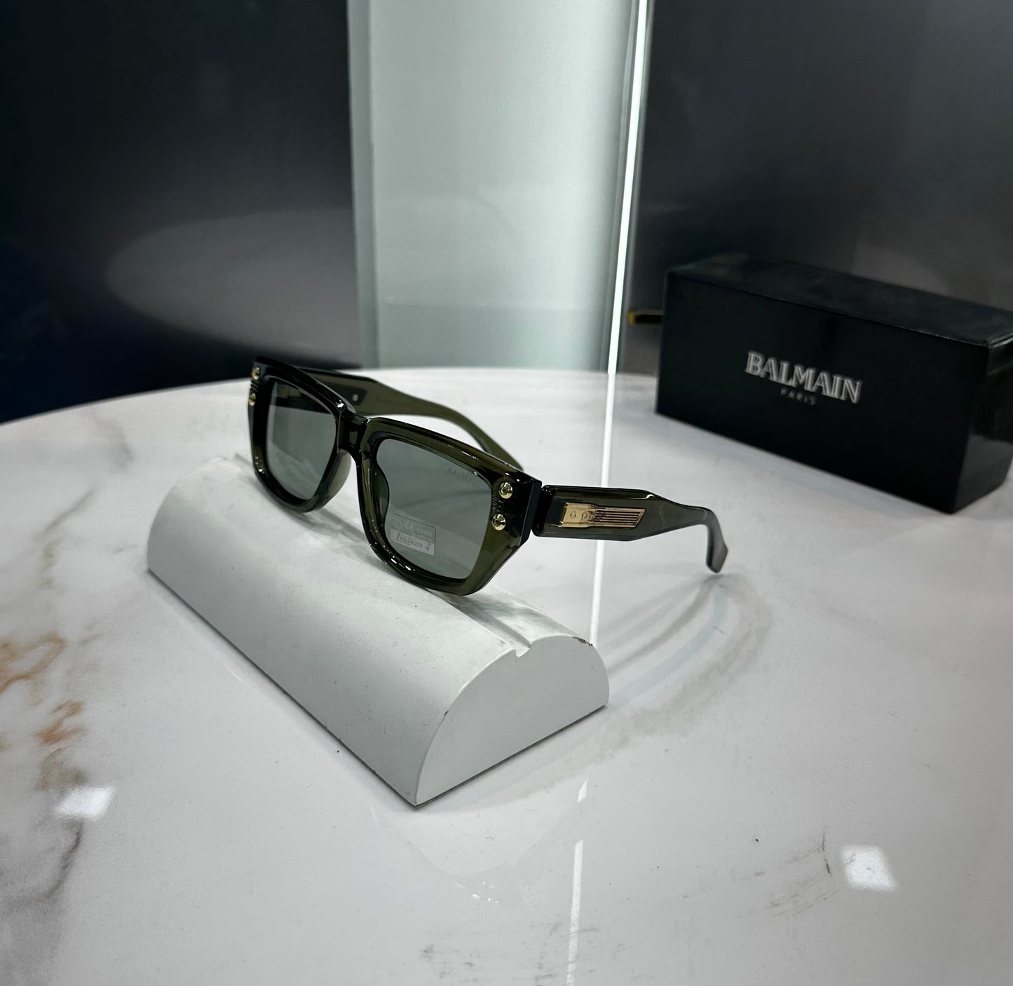 Balmain Paris Green Limited Edition Luxury Shade With Original Packing