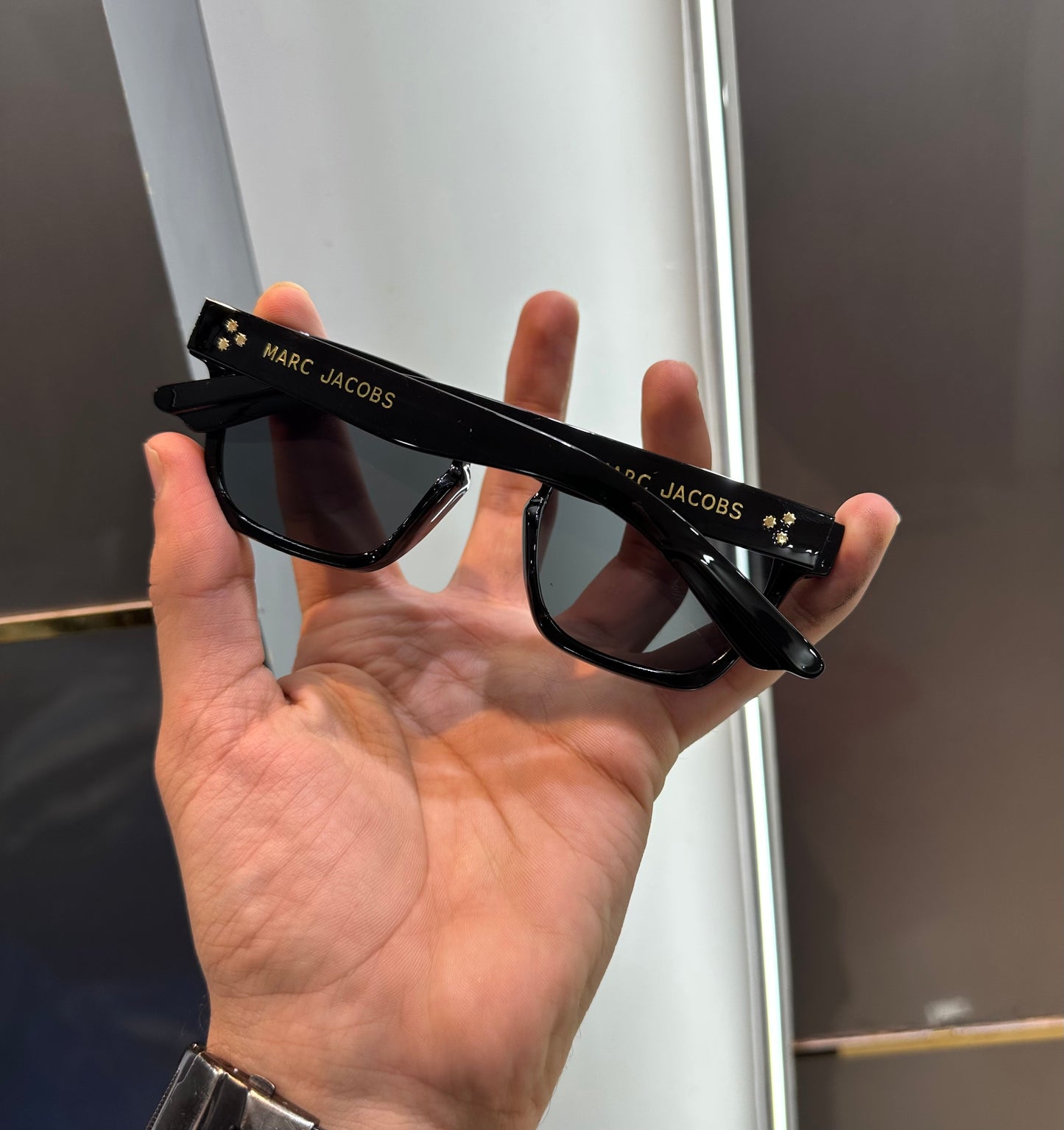 Marc Jacob Black Limited Edition Luxury Shade With Original Packing