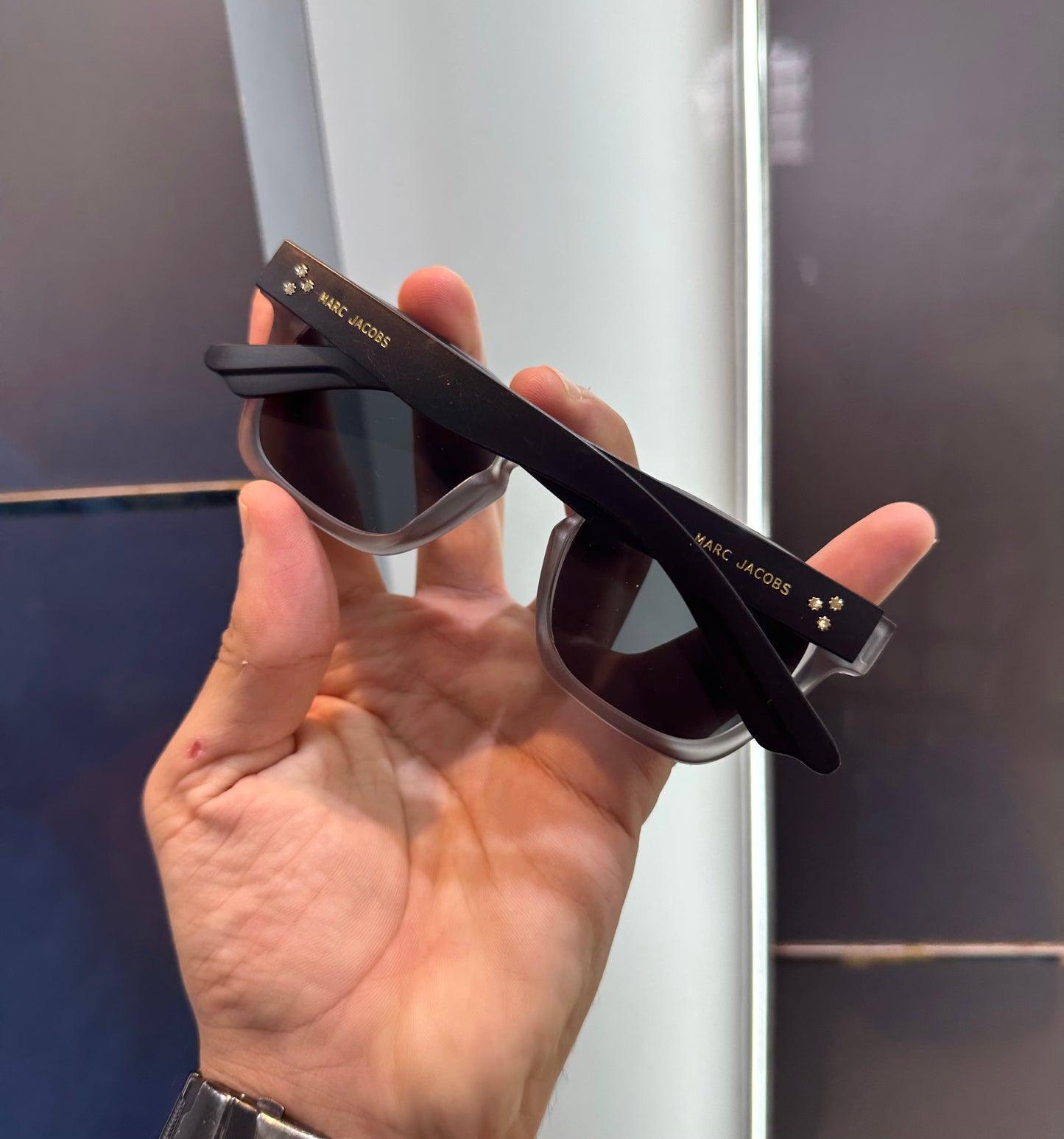 Marc Jacob Grey Black Limited Edition Luxury Shade With Original Packing