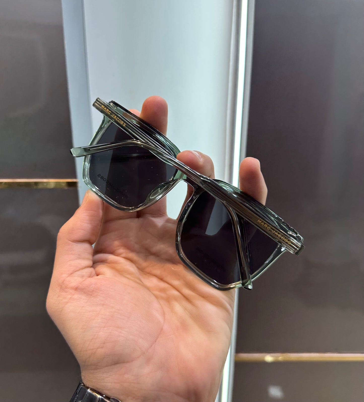 Marc Jacob Two In One Green Limited Edition Luxury Shade With Original Packing