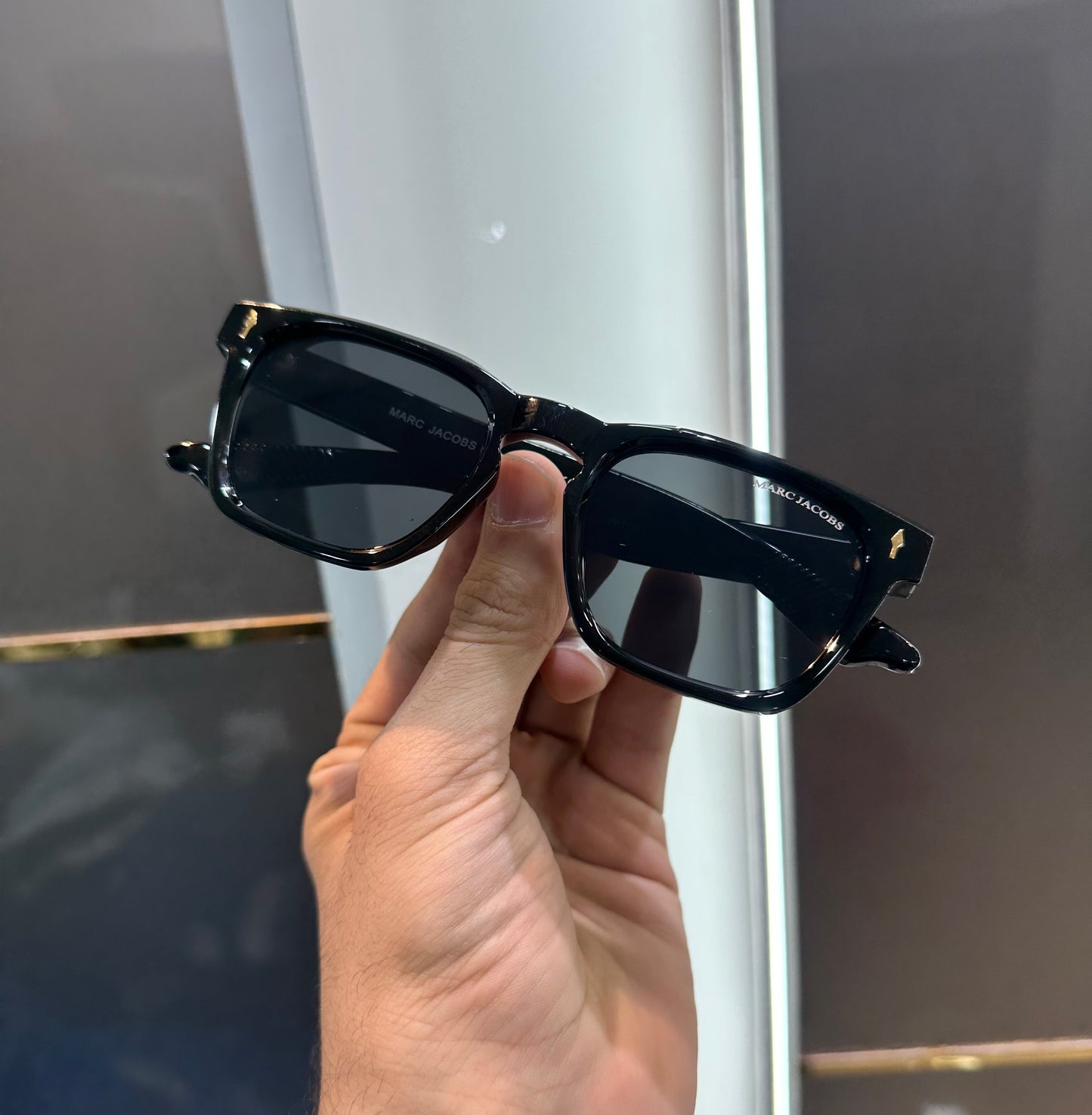 Marc Jacob Black Limited Edition Luxury Shade With Original Packing