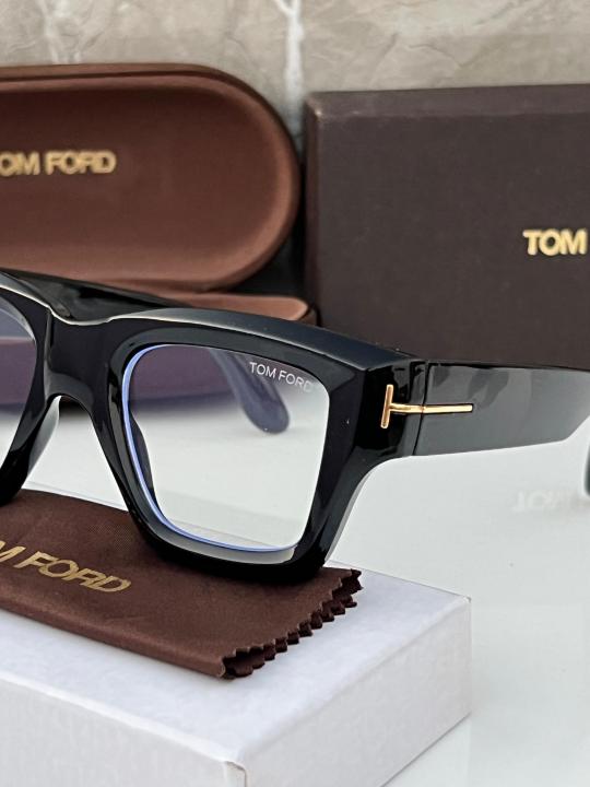 Tom Ford Black Plano Luxury Shade With Original Packing