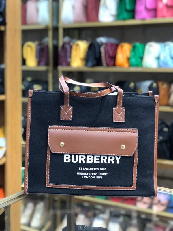 Burberry Black Horseferry London Tote Luxury Bag With Dust Bag