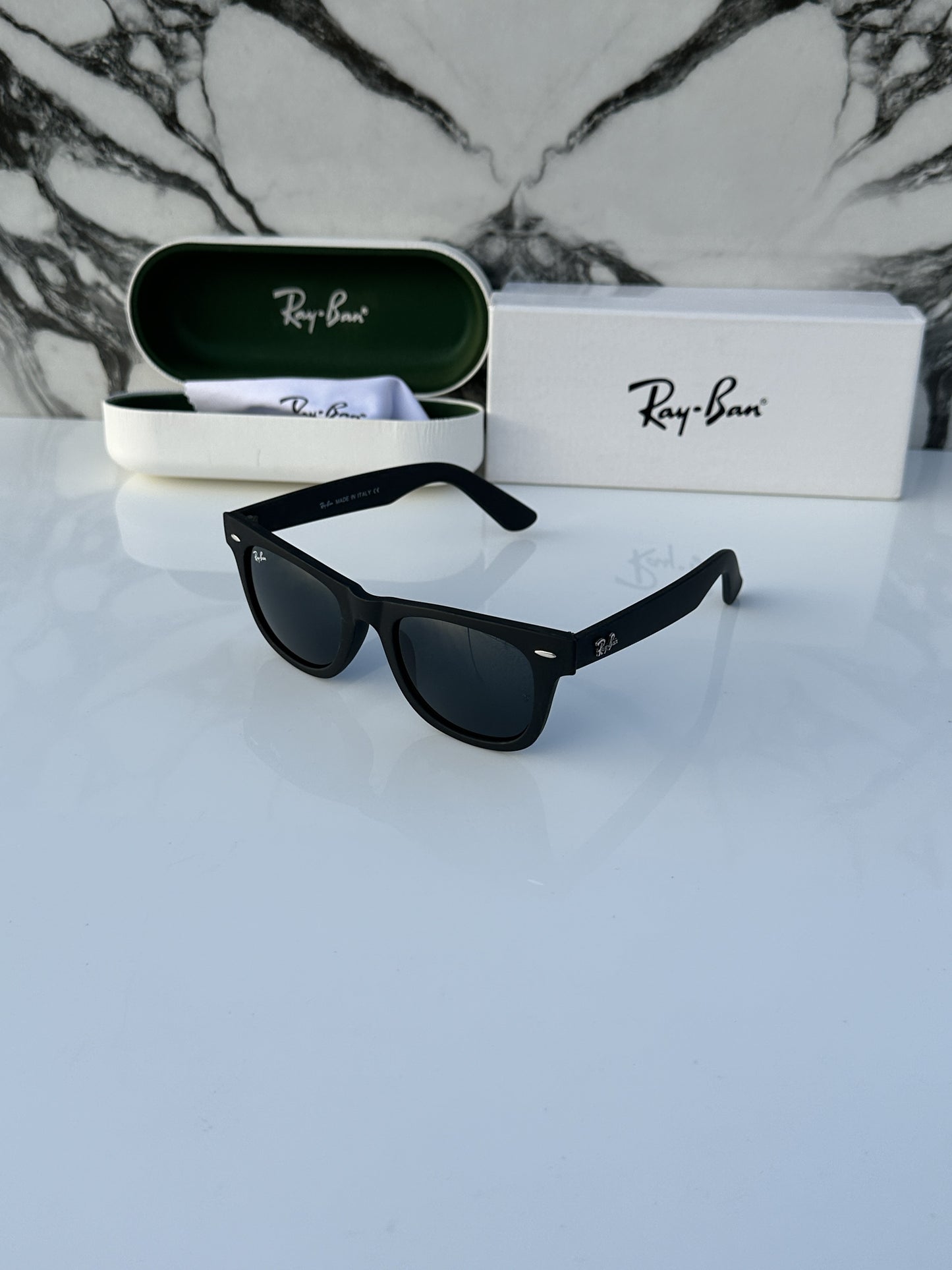 Ray Ban Matt  Black  Luxury Shade With Original Packing