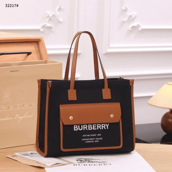 Burberry Black Horseferry London Tote Luxury Bag With Dust Bag